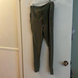 Halara Joggers size XL olive green